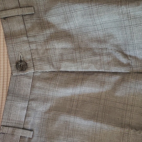 Docker's Plaid Trousers - Picture 4 of 7